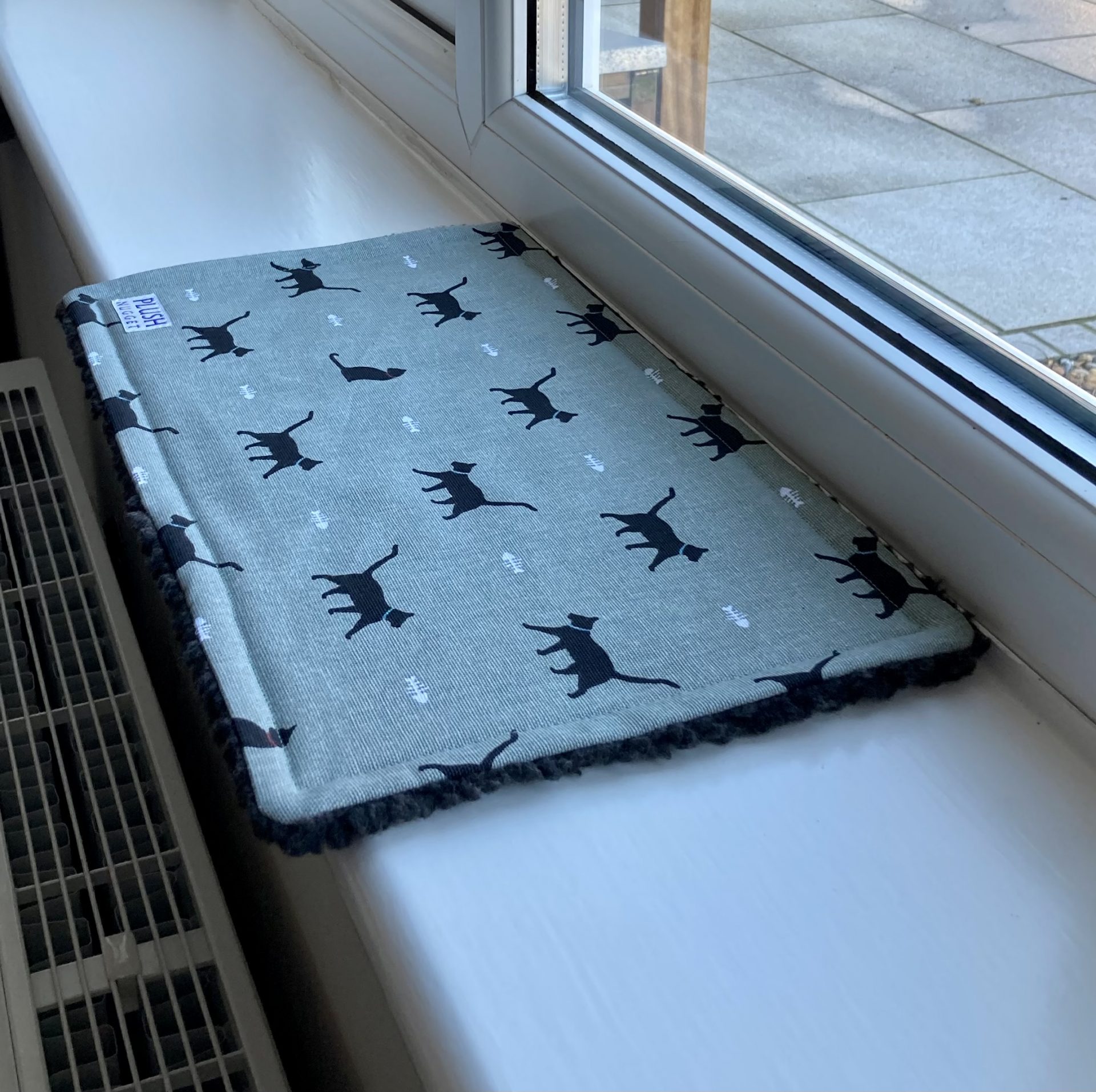 Cat Blanket and Windowsill Mat Buy Britain